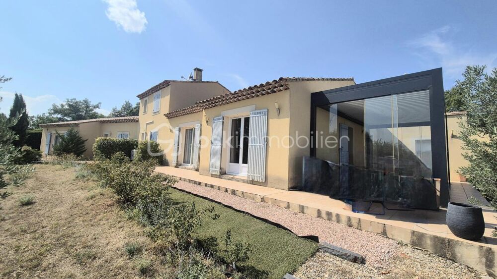 Villa traditionnelle - 2 logements - Parcelle de 3 000 m²