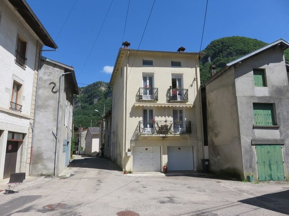 maison à vendre 6 pièces CHALEY (01) de 147 m²