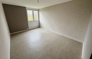  Appartement à louer 5 pièces 90 m²