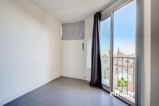  Appartement à vendre 5 pièces 97 m²