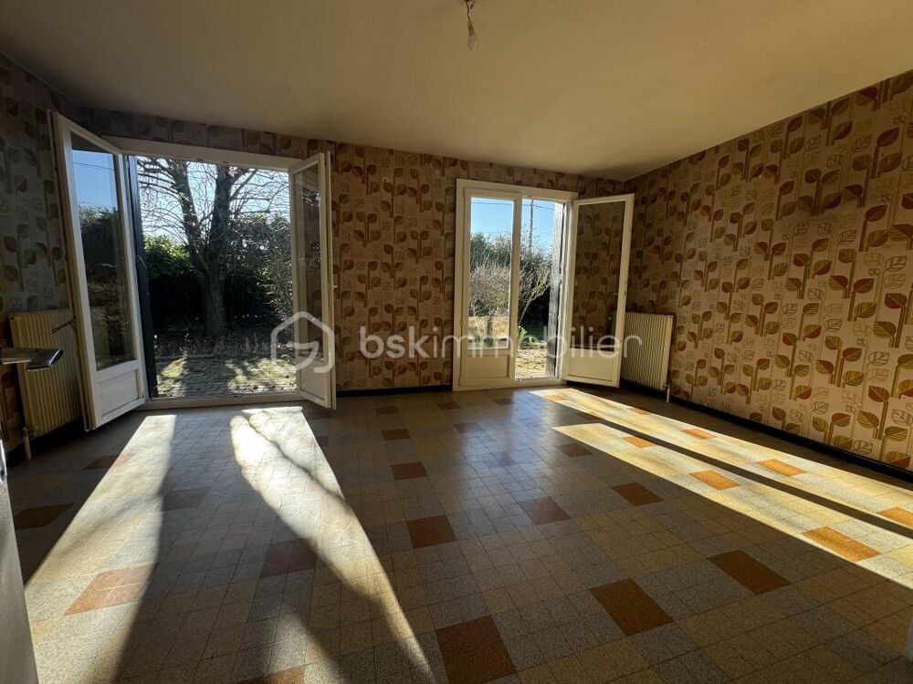 Vente Maison À Vendre : Maison de Plain-Pied avec Terrain Arboré de 1600 m² à Brézins (38) Brezins