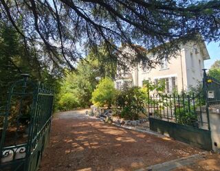  Maison à vendre 10 pièces 330 m²