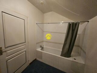  Maison à louer 5 pièces 99 m²