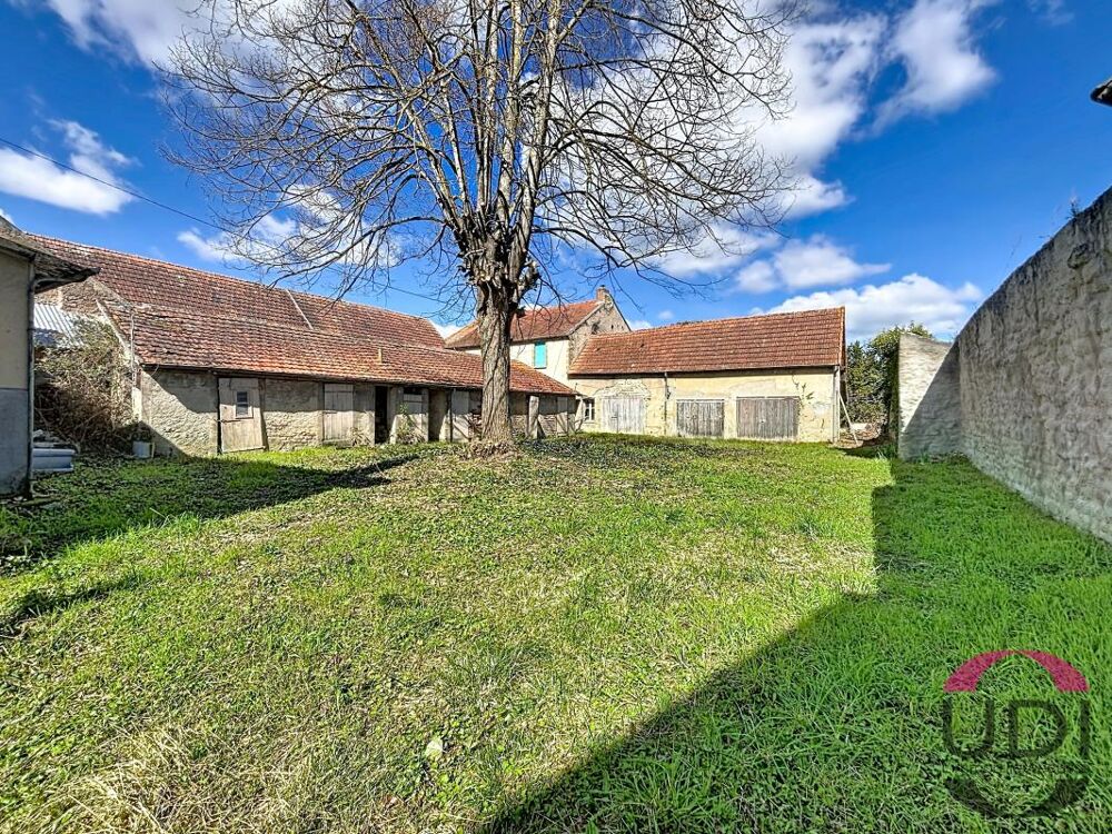 Vente Maison Maison familiale avec fort potentiel – 194 m² + grange + terrain clos Doyet