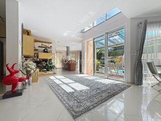  Propriété/château à vendre 7 pièces 220 m²