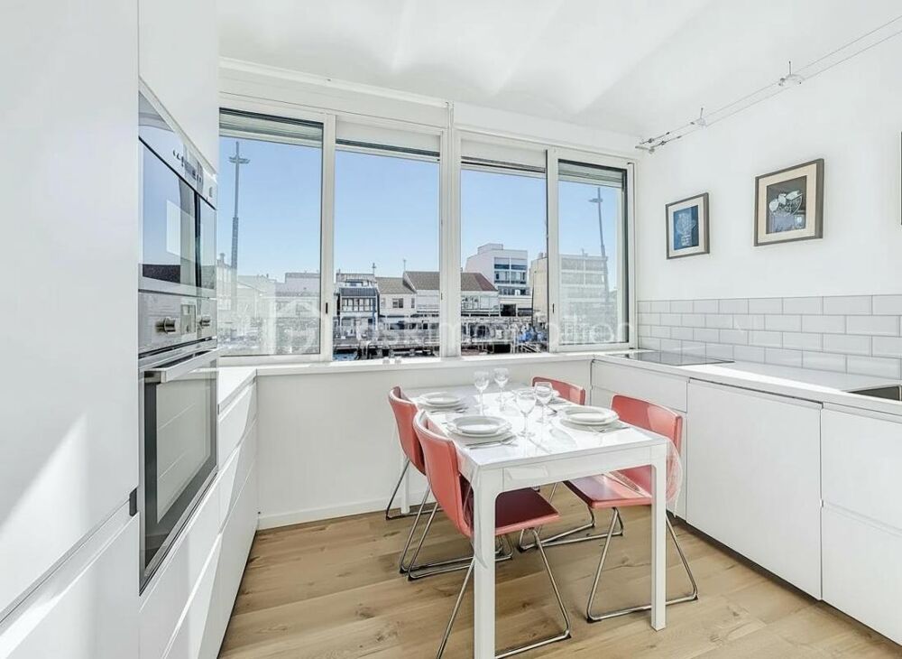 EXCLUSIVITÉ *** Magnifique Appartement T2 rénové de 45m2 avec vue canal à PALAVAS ***