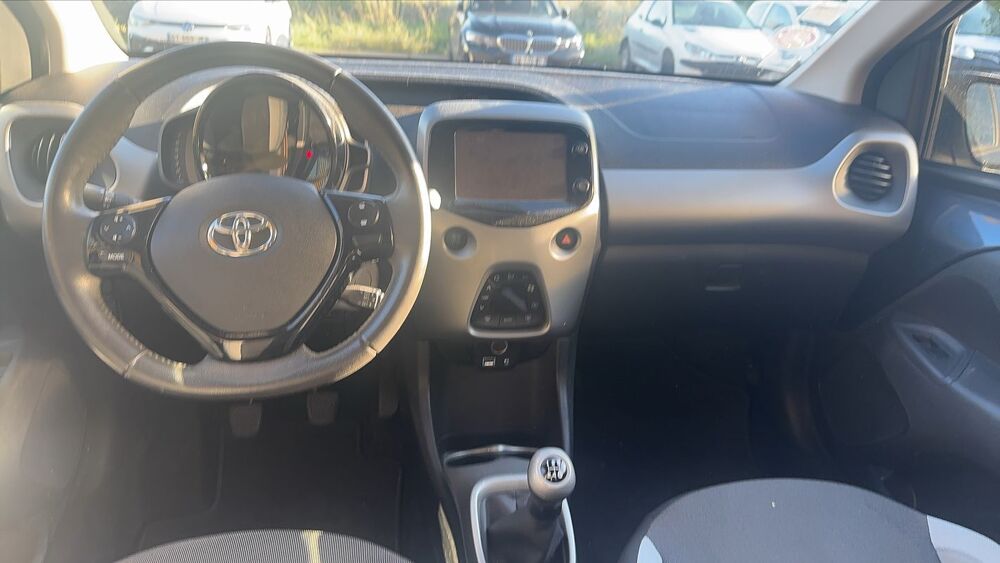 Aygo II 1.0 VVT-i 69 X-Play 2015 occasion 38300 Bourgoin Jallieu