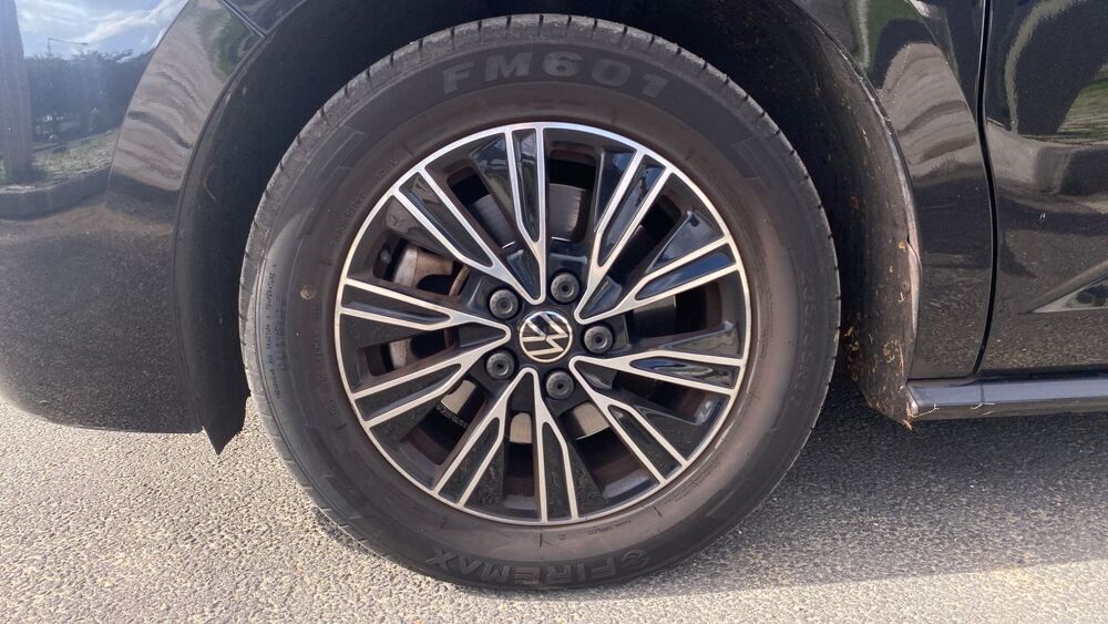 MULTIVAN T7 1.4 eHybrid 218 DSG6 Life - 7 places Automatique 2024 occasion 94800 Villejuif