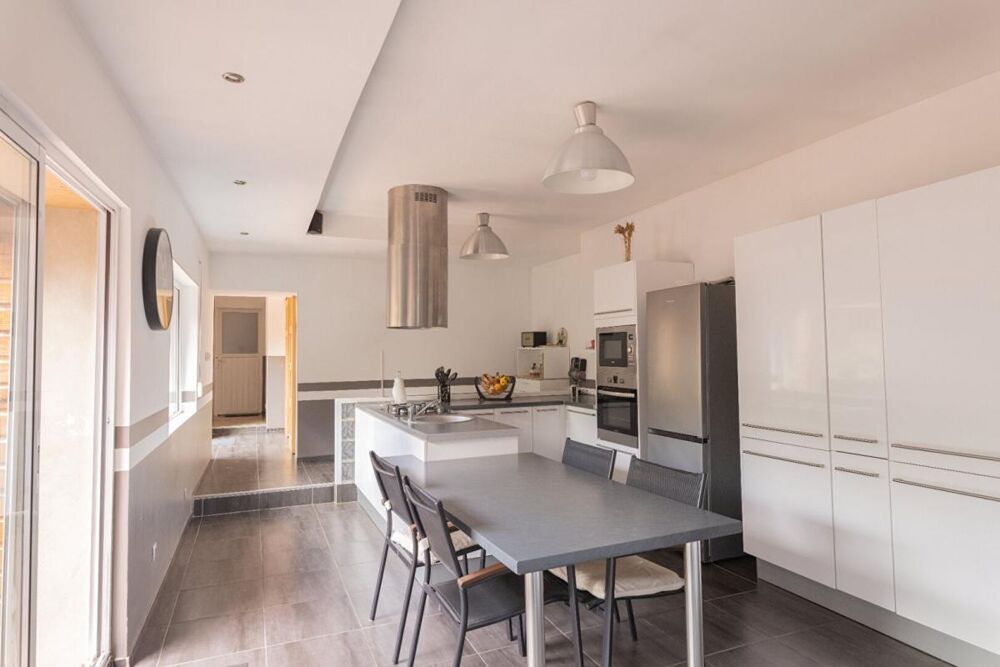 PROCHE MARCHIENNES - FERMETTE RÉNOVÉE 144 M² - 3 CHAMBRES - GRANGE 100 M² - JARDIN CLOS