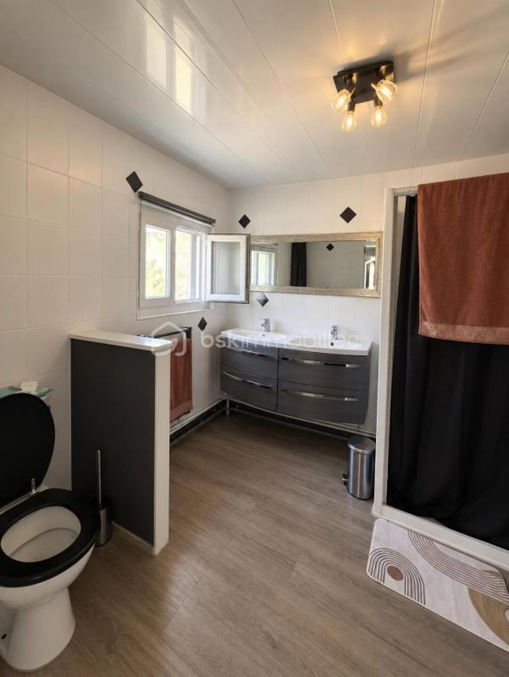 Vente Maison Maison 4 chambres avec véranda, jacuzzi et terrain de 1 830 m² - à 5 minutes de Gisors Gisors