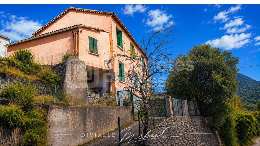 Maison Quillan 11 pièce(s) 184 m2