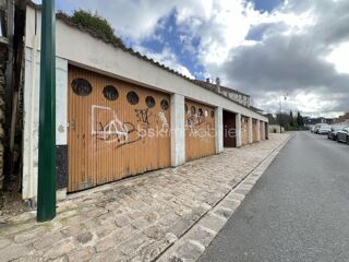  Parking / Garage à vendre 110 m²