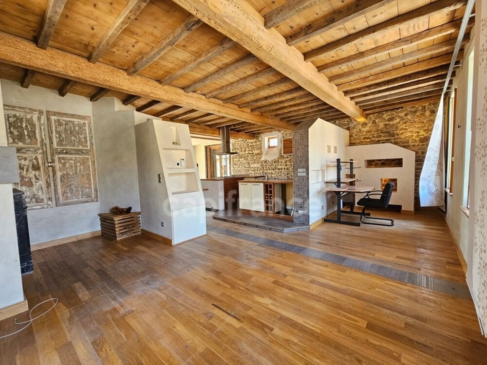 MAISON SPACIEUSE ET ATYPIQUE, 182M2 HABITABLES, 3 CHAMBRES, GRANDE TERRASSE AVEC VUE DÉGAGÉE et IMPRENABLE,10MIN DE LAUTOROUTE,