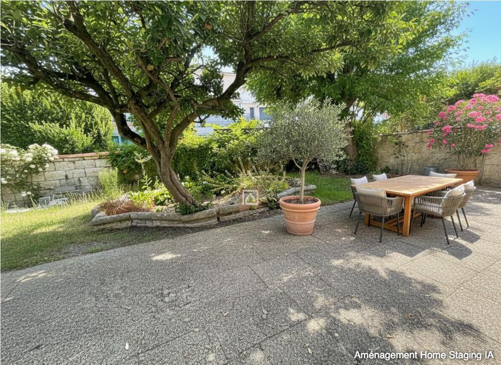 BORDEAUX CROIX BLANCHE MAISON DE CARACTÈRE FAMILIALE AVEC JARDIN ET GARAGE AUX PORTES DES GRANDES ECOLES