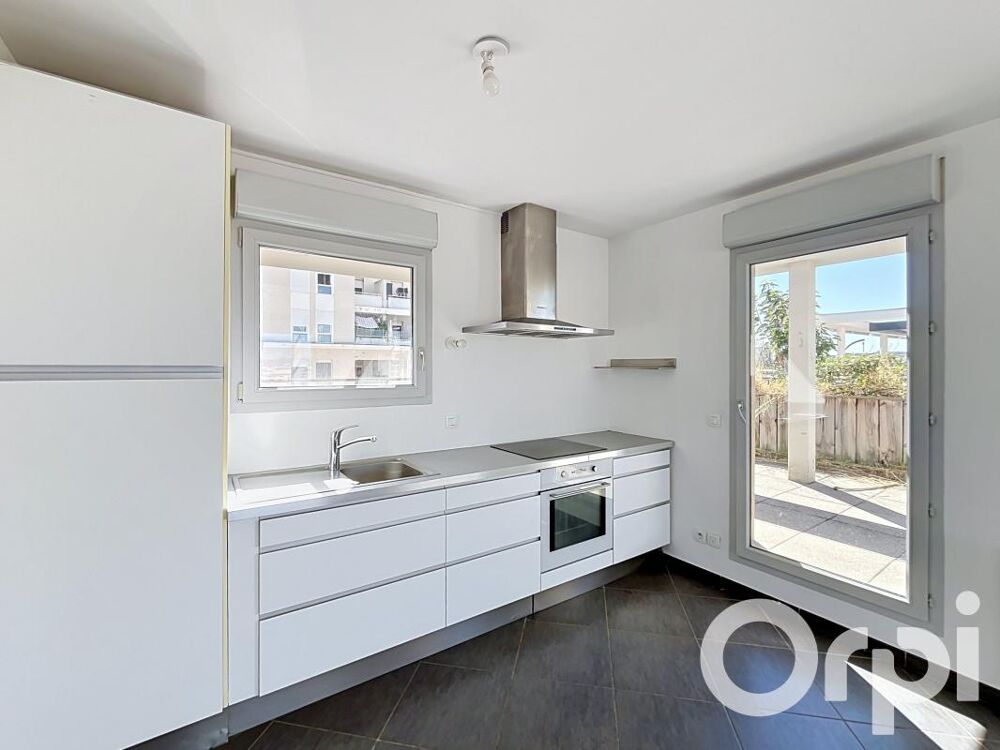 Location Appartement A louer T5 avec 4 chambres au 6 Bis Rue Emile DECORPS 69100 Villeurbanne Villeurbanne