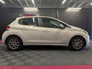 208 BUSINESS 1.6 BlueHDi 75ch SS BVM5 Active Business 2018 occasion 78200 Mantes La Jolie