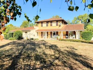 Vente Propriété/Château Belle propriété au calme, 3 chambres, vue sur les Pyrénées avec piscine de 10X5 et son magnifique terrain de 6391 mètres Tillac