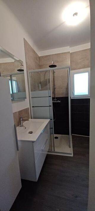  Appartement à louer 2 pièces 61 m²