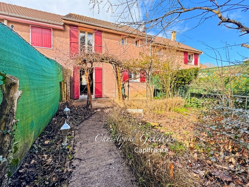 Maison 5 pièces, 4 chambre et bureau - jardin, garage, résidence sécurisée