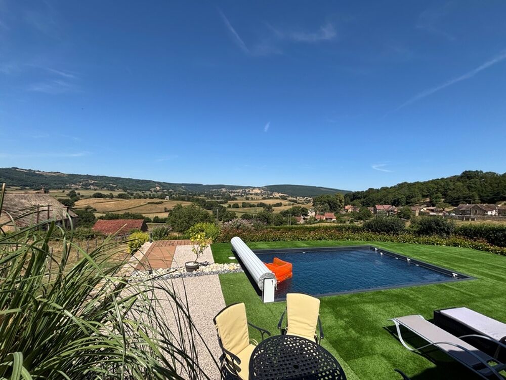Maison plain-pied 124 m² - 3 chambres - piscine chauffée - terrain 2300 m²  calme - JONCY