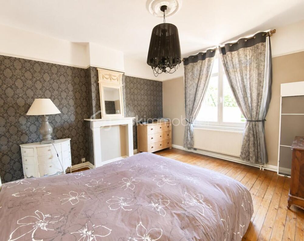 Vente Maison Maison de caractère des années 1930 – beaux volumes, terrain arboré 2765m² Courcelles le comte