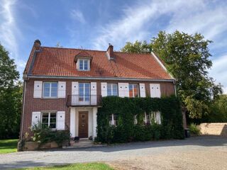  Maison à louer 8 pièces 300 m²