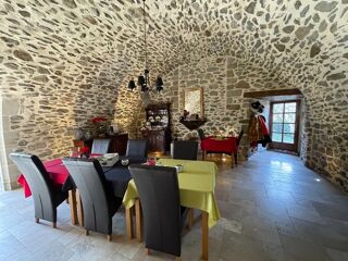  Propri�t�/ch�teau � vendre 10 pi�ces 318 m�