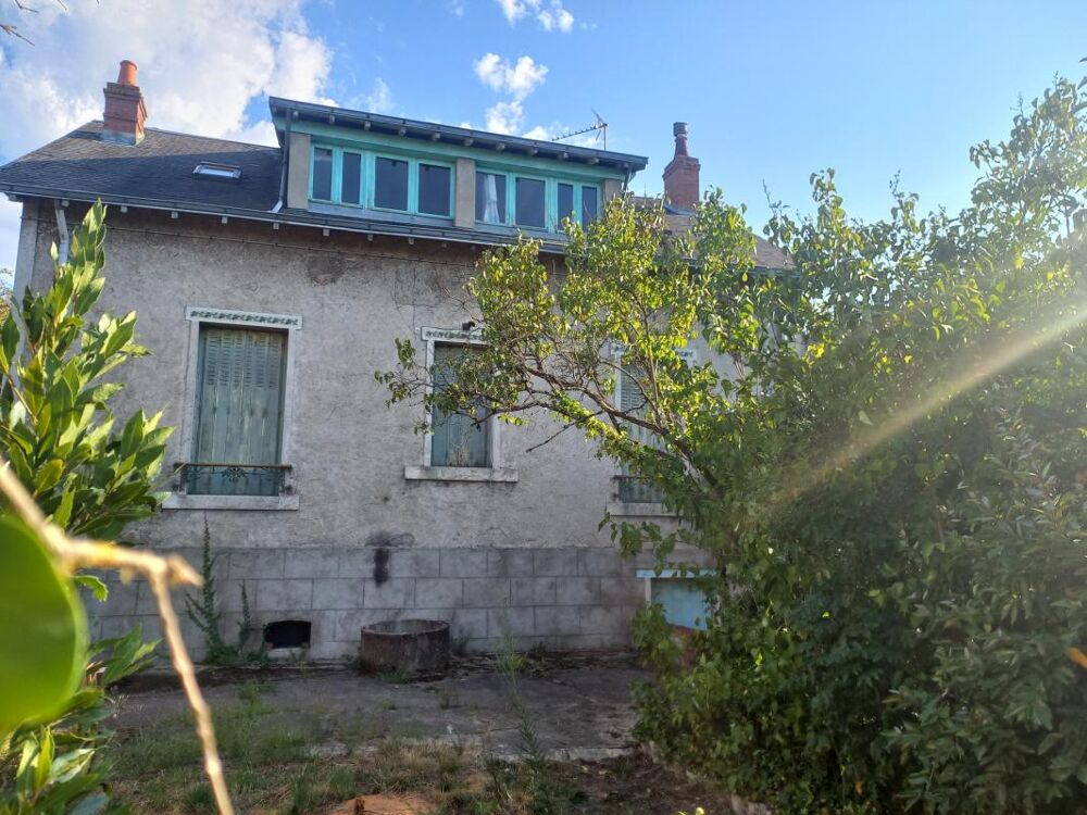 Vierzon Village,à Rénover maison de charme de 140M2,4 chambres
