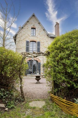  Propri�t�/ch�teau � vendre 15 + pi�ces 506 m�