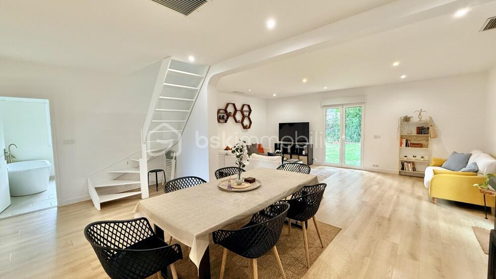 Vence  Centre à pied : maison individuelle 200 m², 4 chambres, domotique & panneaux solaires
