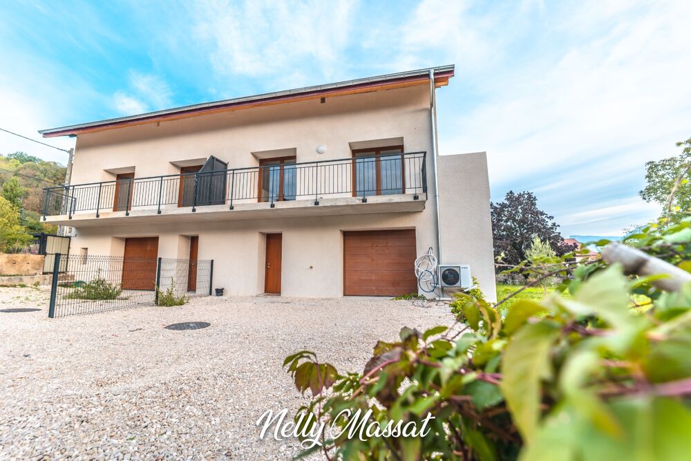 Maison à vendre 6 pièces CHAPAREILLAN (38) - ancienne grange rénové sur 3 niveaux avec garage - 190 M2