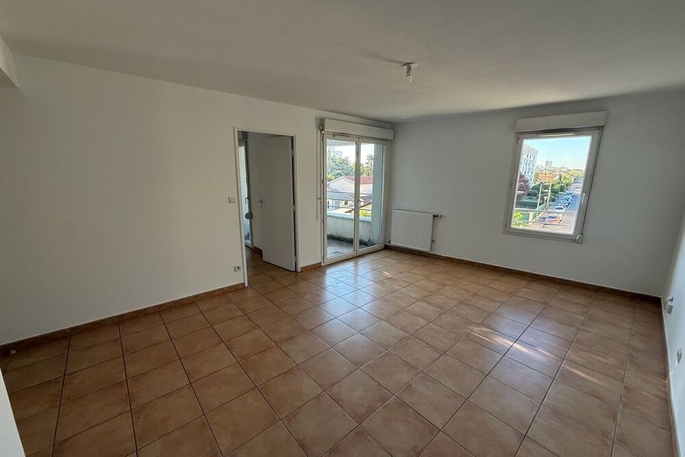 T3 de 64 m² à Vaulx-En-Velin au prix de vente de 136 000 €