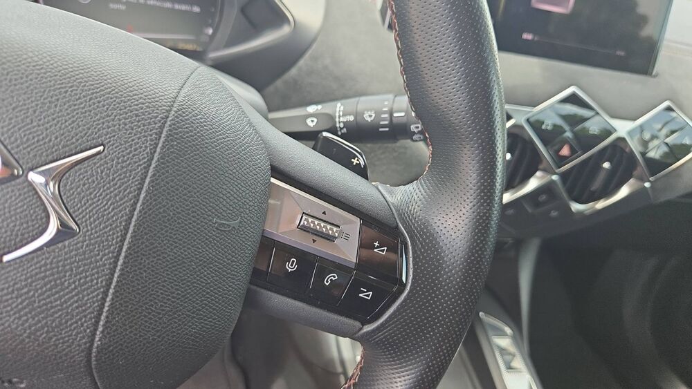 DS3 1.2 PureTech 130 EAT8 Performance Line Plus - Automatique 2023 occasion 97129 Lamentin