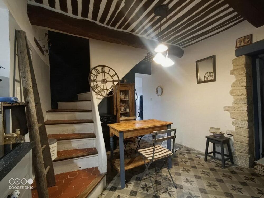 Vente Maison Grambois 84 -Maison de village de 59m2 avec petit jardinet et vur dégagée Grambois