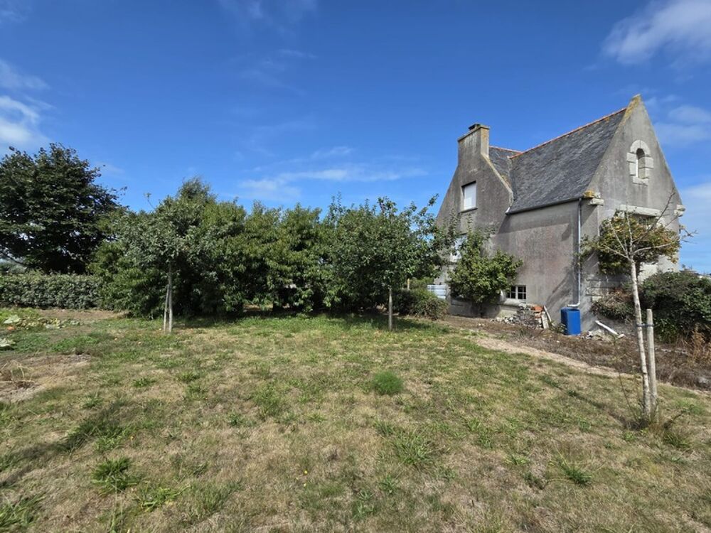 Plougoulm- Maison néo-bretonne à proximité de la mer  Terrain de 2000 m² avec verger