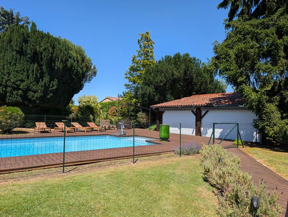 à vendre  Propriété/château Pointis-Inard (31800)