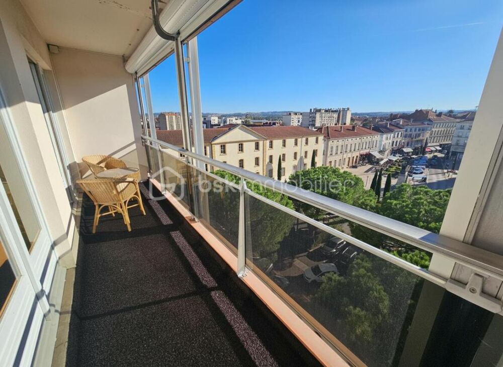 Vente Appartement ROANNE CENTRE – 95 m² – 3 CHAMBRES – 2 BALCONS – VUE PANORAMIQUE – PARKING PRIVATIF Roanne