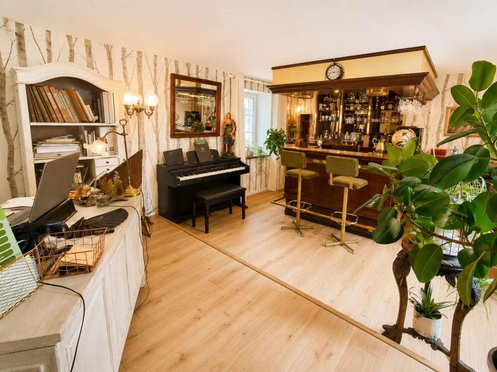 Propriété d'exception aux multiples possibilités - 384 m²