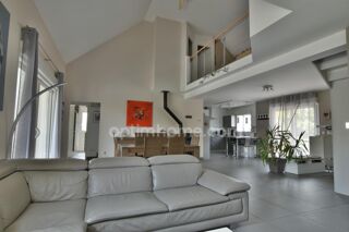  Villa à vendre 7 pièces 158 m²