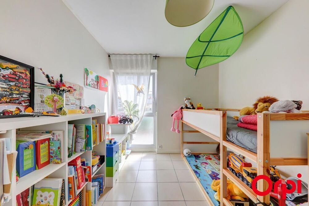 Vente Appartement A vendre  - T4  69m²  + terrasse (15m²) + parking + cave Villeurbanne