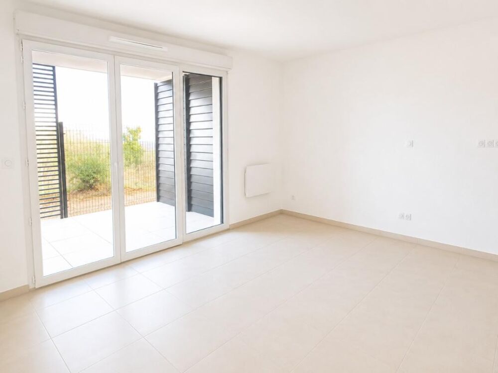Location Appartement T2 avec terrasse et parking à COGOLIN Cogolin