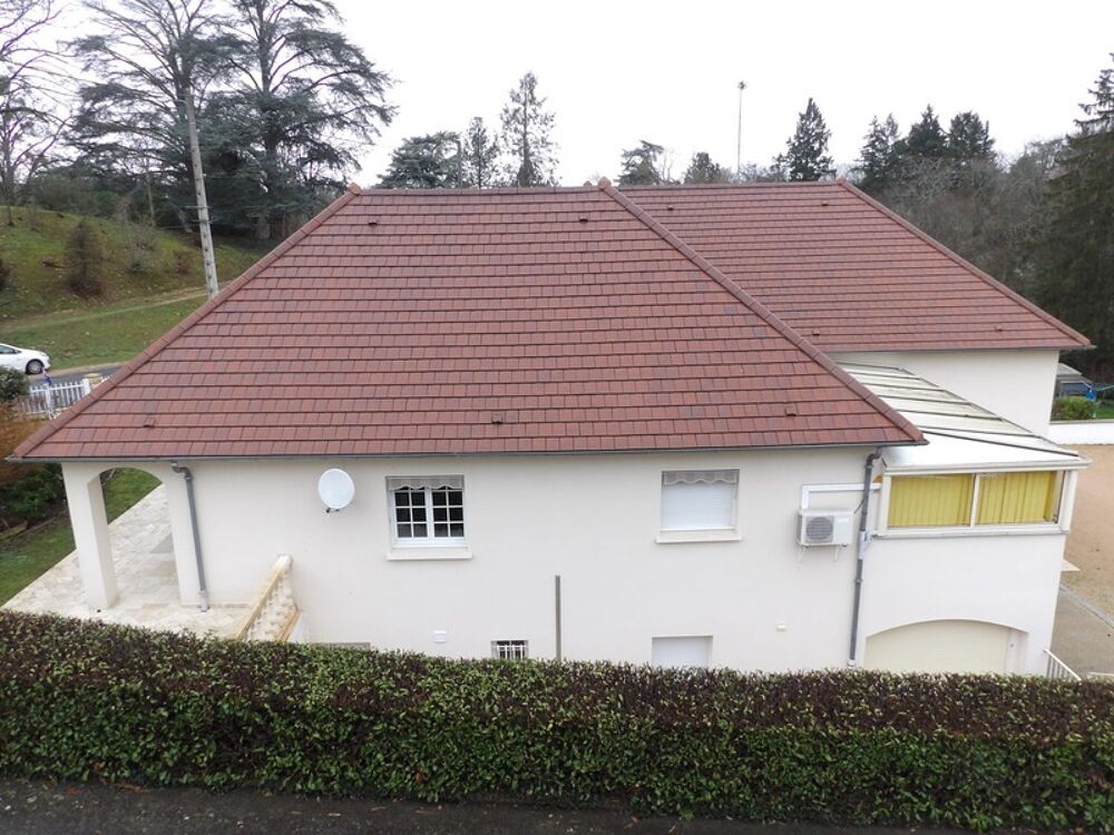Maison à vendre 12 pièces NERIS LES BAINS (03)