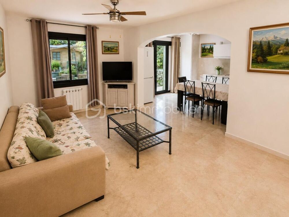 à vendre  Propriété/château Néoules (83136)