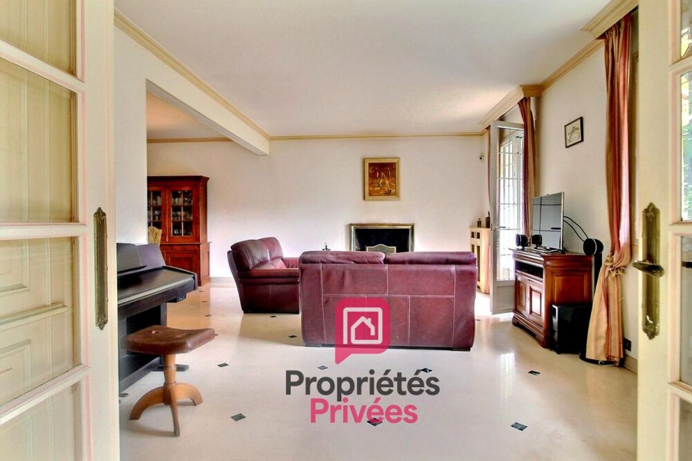 Vente Maison 1h30 de PARIS - Maison de caractère de 190 m2, au calme absolu dans un environnement privilégié, parc d'environ 4400 m2 Conflans sur loing