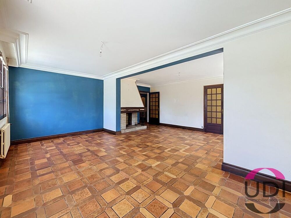 Maison familiale 160 m² avec hangar de 80 m² et terrain de 2 600 m² - Malicorne