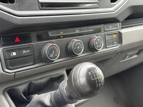 Crafter VAN II 2.0 TDI 102 30 L3H3 BUSINESS LINE PRIX TTC 2019 occasion 78240 Chambourcy