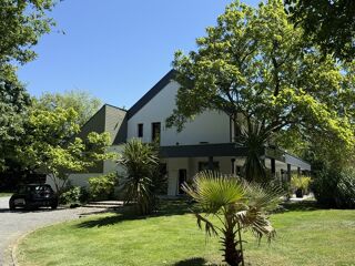  Maison  vendre 14 pices 325 m