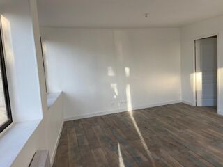  Appartement à louer 2 pièces 45 m²