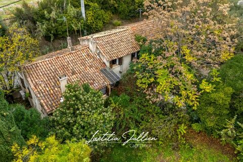   BAISSE DE PRIX En exclusivit� � Propri�t� ancienne avec travaux de reconstruction � pr�voir � Aubagne / secteur route d'�oures Maison - 4 pi�ce(s) - 174 m�