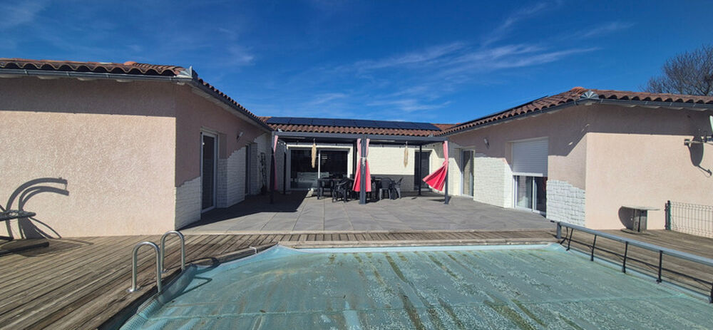Maison à vendre 5 pièces ARPAJON SUR CERE (15)
